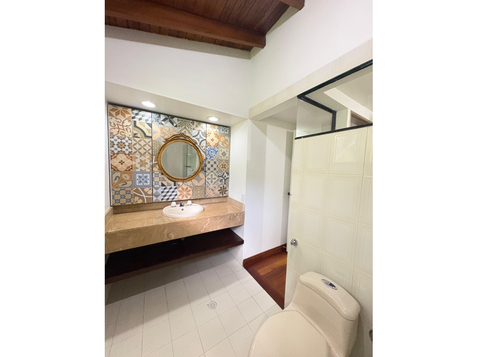 Casa en arriendo en El Poblado, Medellín · foto 21 de 24