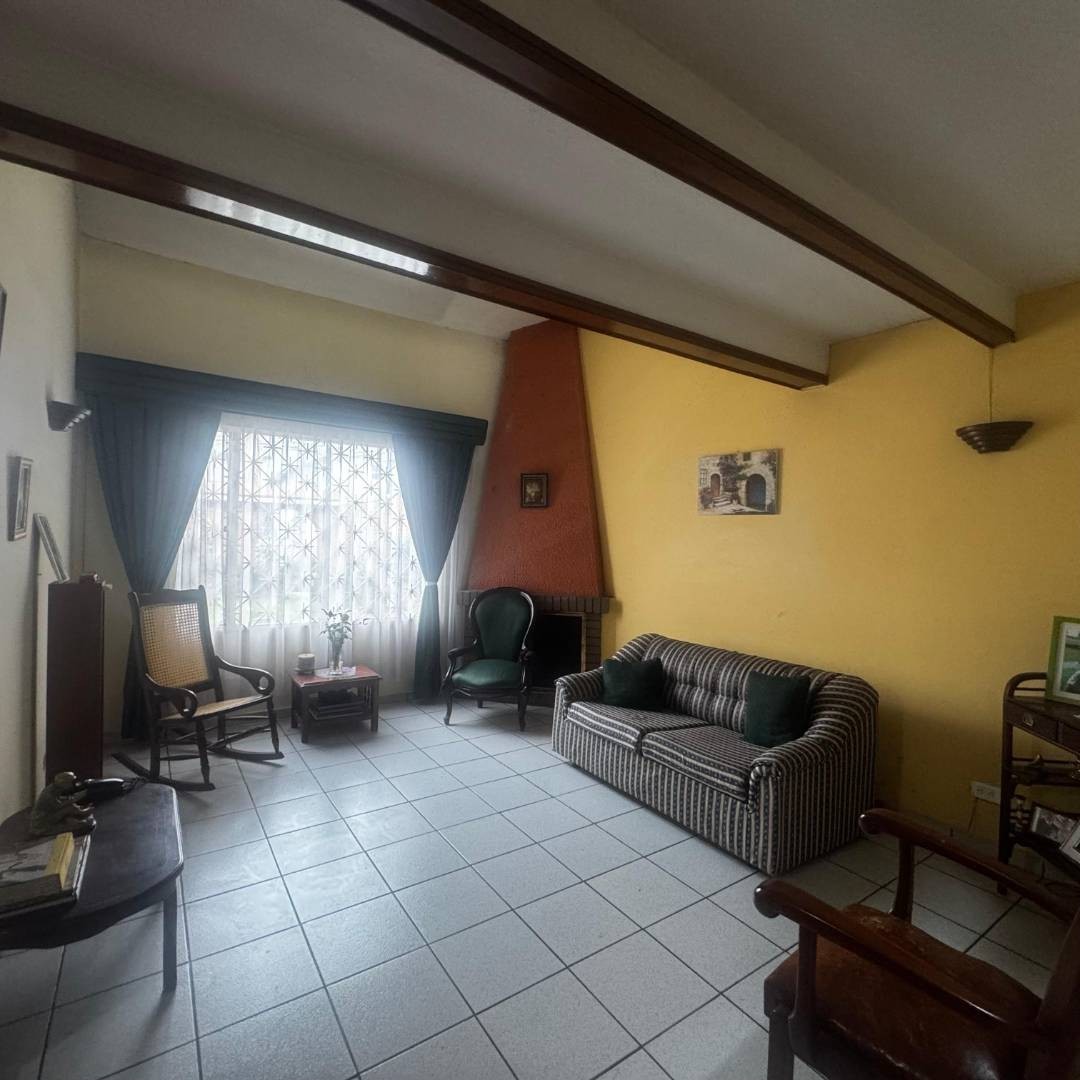Casa en venta en Modelia, Bogotá · foto 2 de 24