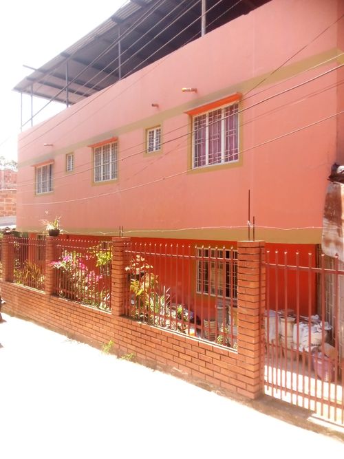 Casa de 5 alcobas en venta en Paseo Real I, Piedecuesta, 217 m² · foto 2 de 4