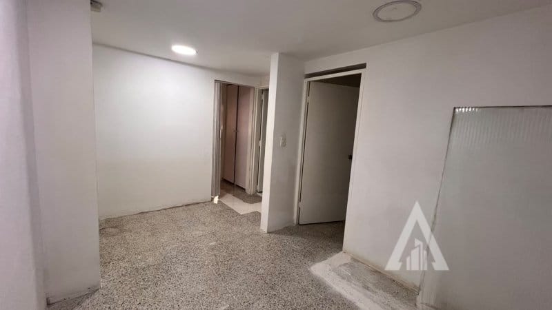 Oficina en venta en La Candelaria, Medellín, 23 m² · foto 7 de 16