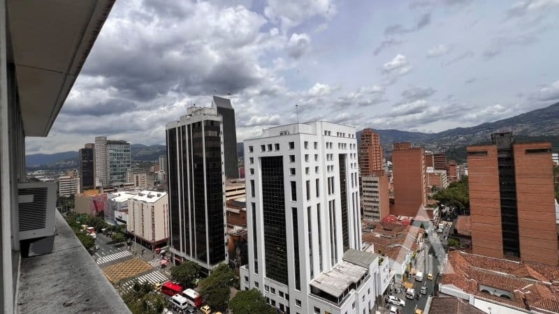 Oficina en venta en La Candelaria, Medellín, 23 m² · foto 11 de 16