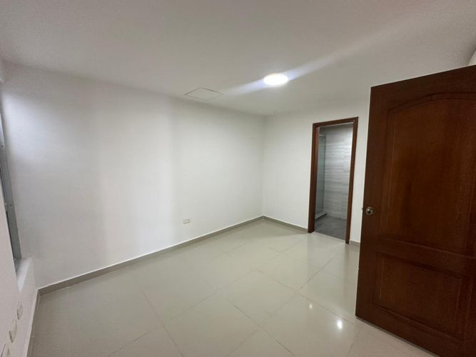 Casa de 4 alcobas en venta en Villa Del Este, Barranquilla, 250 m² · foto 4 de 12