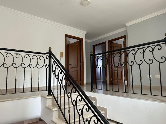 Casa de 4 alcobas en venta en Villa Del Este, Barranquilla, 250 m² · foto 6 de 12