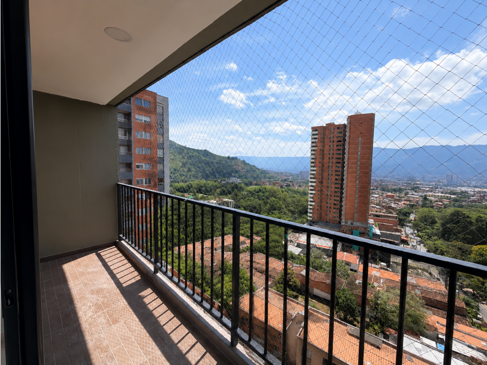 Apartamento en venta en Suramérica, La Estrella · foto 4 de 11