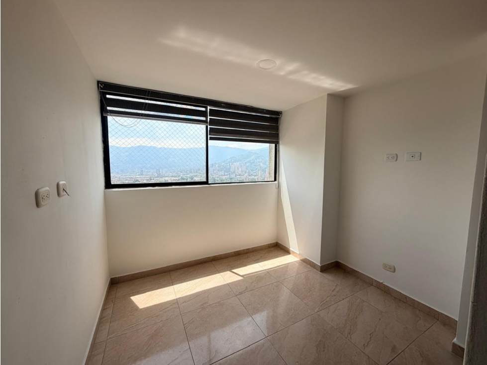 Apartamento en venta en Suramérica, La Estrella · foto 7 de 11