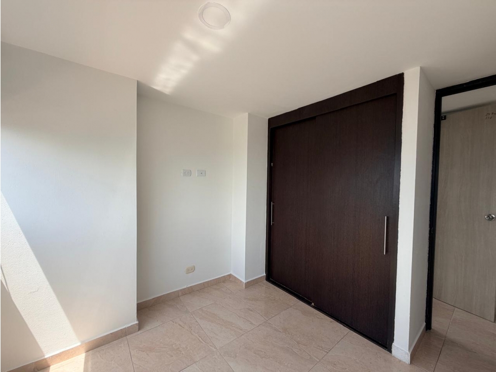 Apartamento en venta en Suramérica, La Estrella · foto 8 de 11
