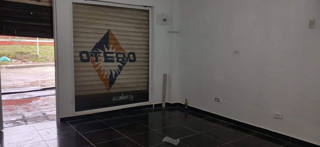 Local en arriendo en Zaragocilla, Cartagena, 75 m² · foto 2 de 10