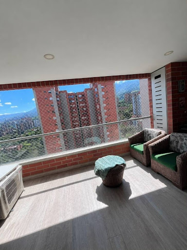 Apartamento en Arriendo en Loma de las brujas, Envigado