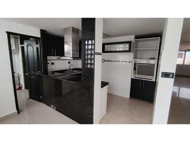Apartamento de 2 alcobas en venta en Paraiso, Barranquilla, 117 m² · foto 3 de 16