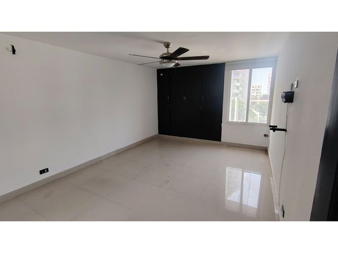 Apartamento de 2 alcobas en venta en Paraiso, Barranquilla, 117 m² · foto 7 de 16
