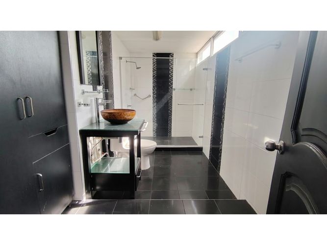 Apartamento de 2 alcobas en venta en Paraiso, Barranquilla, 117 m² · foto 9 de 16