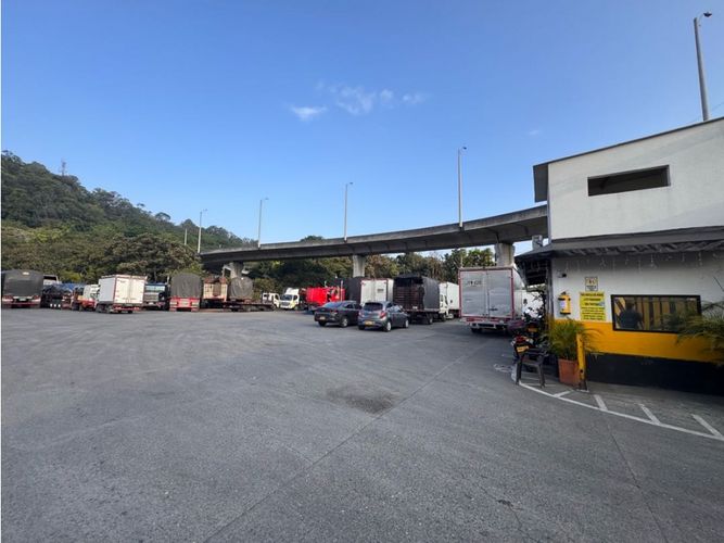 Lote en arriendo en Viviendas Del Sur, Medellín, 3450 m² · foto 2 de 7