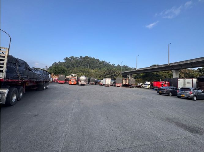 Lote en arriendo en Viviendas Del Sur, Medellín, 3450 m² · foto 3 de 7
