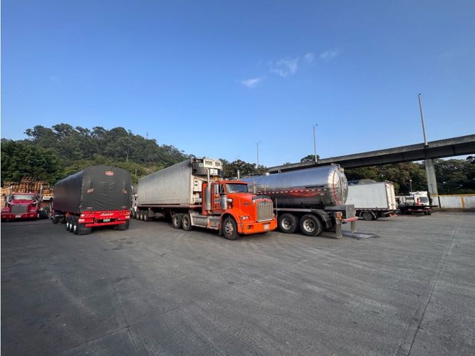 Lote en arriendo en Viviendas Del Sur, Medellín, 3450 m² · foto 4 de 7
