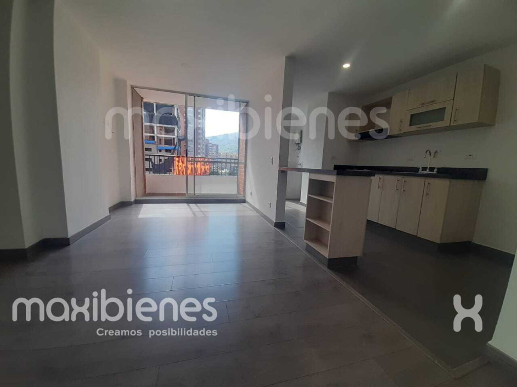 Apartamento en venta en Los Colores, Medellín · foto 7 de 24