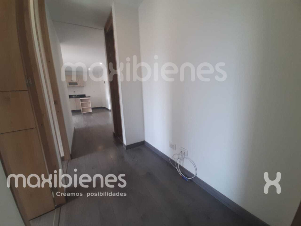 Apartamento en venta en Los Colores, Medellín · foto 9 de 24
