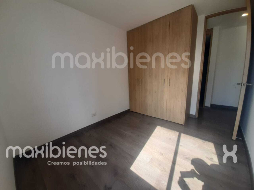 Apartamento en venta en Los Colores, Medellín · foto 13 de 24