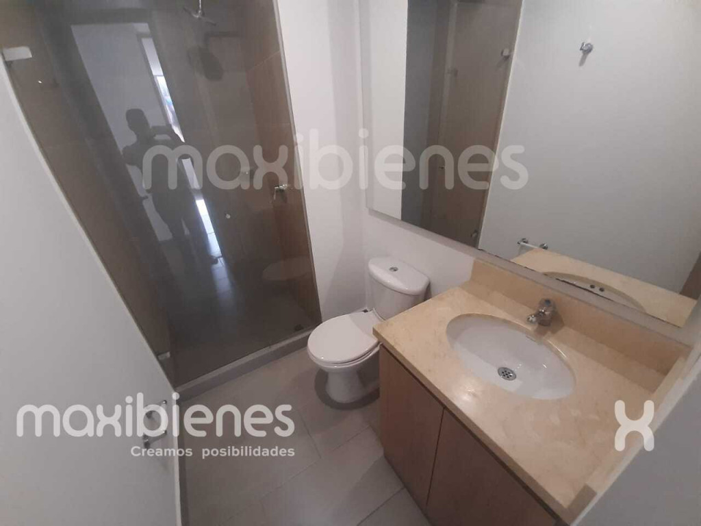 Apartamento en venta en Los Colores, Medellín · foto 18 de 24