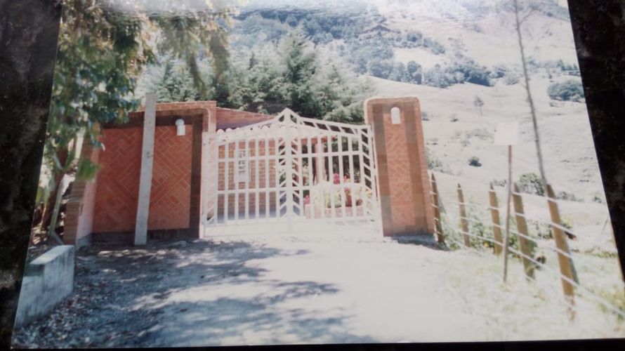 Finca en venta en Lomitas, La Ceja, 213 m² · foto 3 de 21