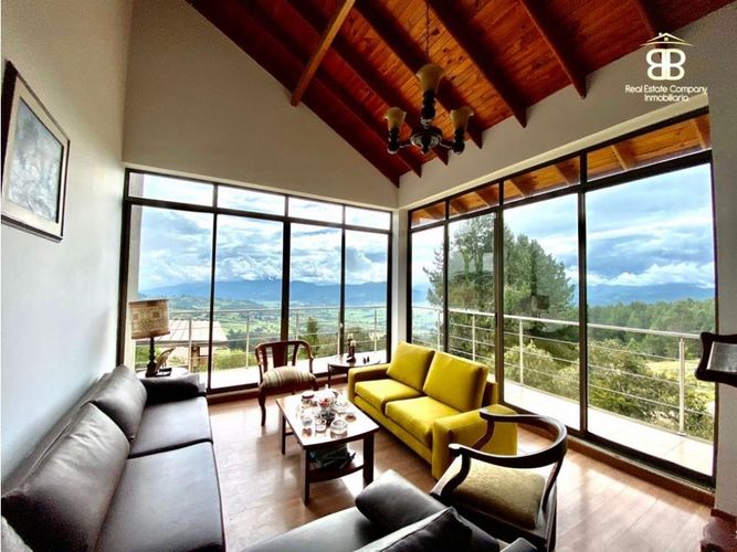 Casa de 3 alcobas en venta en Yerbabuena, Sopó, 380 m² · foto 2 de 24
