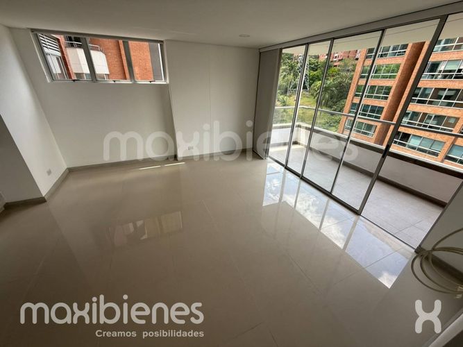 Apartamento de 3 alcobas en arriendo en San Diego, Medellín, 94 m² · foto 2 de 10