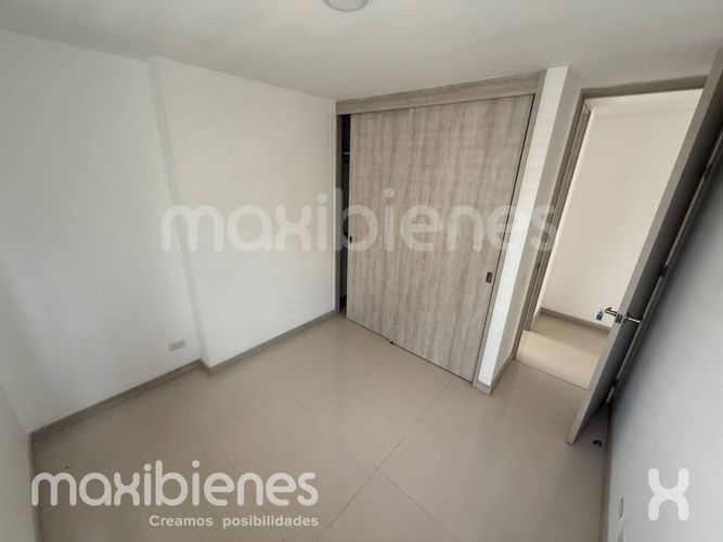 Apartamento de 3 alcobas en arriendo en San Diego, Medellín, 94 m² · foto 5 de 10