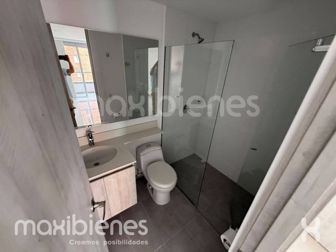 Apartamento de 3 alcobas en arriendo en San Diego, Medellín, 94 m² · foto 8 de 10