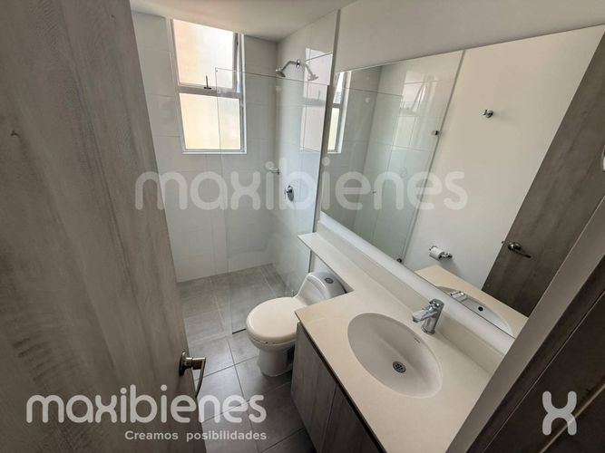 Apartamento de 3 alcobas en arriendo en San Diego, Medellín, 94 m² · foto 9 de 10