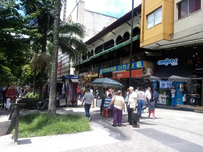 Local en arriendo en La Candelaria, Medellín, 15 m² · foto 2 de 10