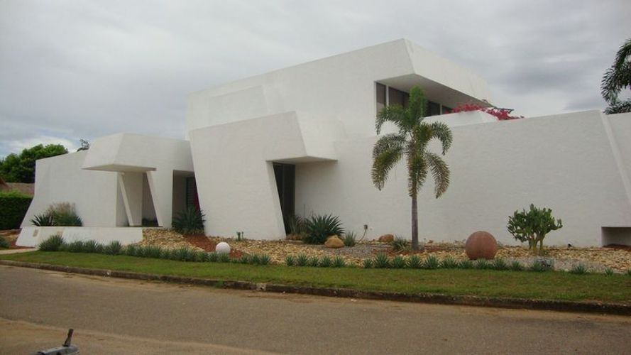 Casa de 4 alcobas en venta en El Centro Sur, Neiva, 400 m² · foto 2 de 16
