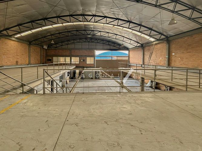 Bodega en arriendo en San Jose, Mosquera, 1648 m² · foto 2 de 16