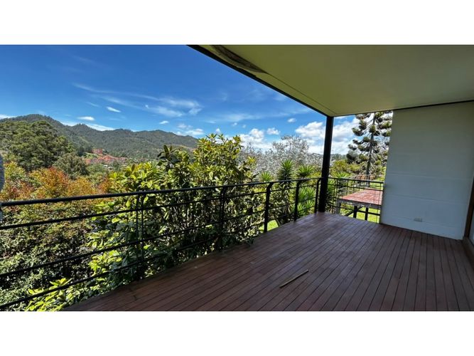 Casa de 5 alcobas en venta en Santa Elena, El Retiro, 480 m² · foto 2 de 23