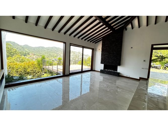 Casa de 5 alcobas en venta en Santa Elena, El Retiro, 480 m² · foto 5 de 23