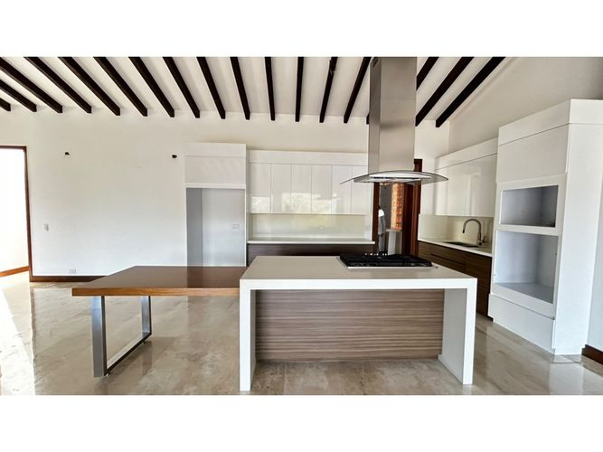 Casa de 5 alcobas en venta en Santa Elena, El Retiro, 480 m² · foto 8 de 23