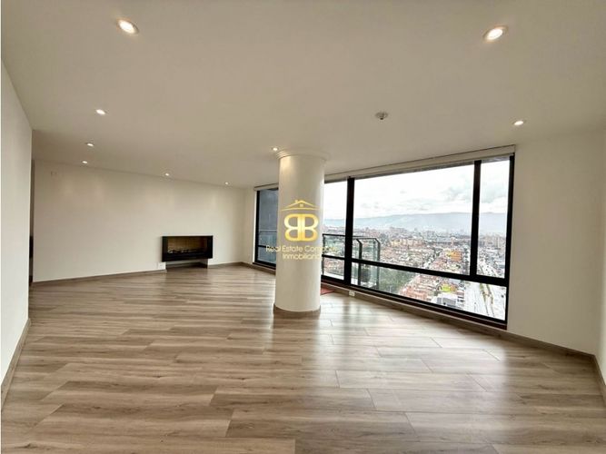 Apartamento de 3 alcobas en venta en Niza, Bogotá, 153 m² · foto 3 de 24