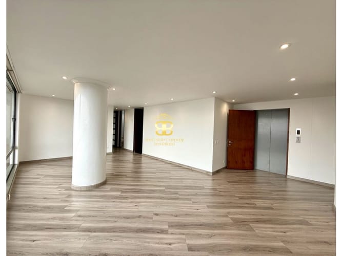 Apartamento de 3 alcobas en venta en Niza, Bogotá, 153 m² · foto 18 de 24