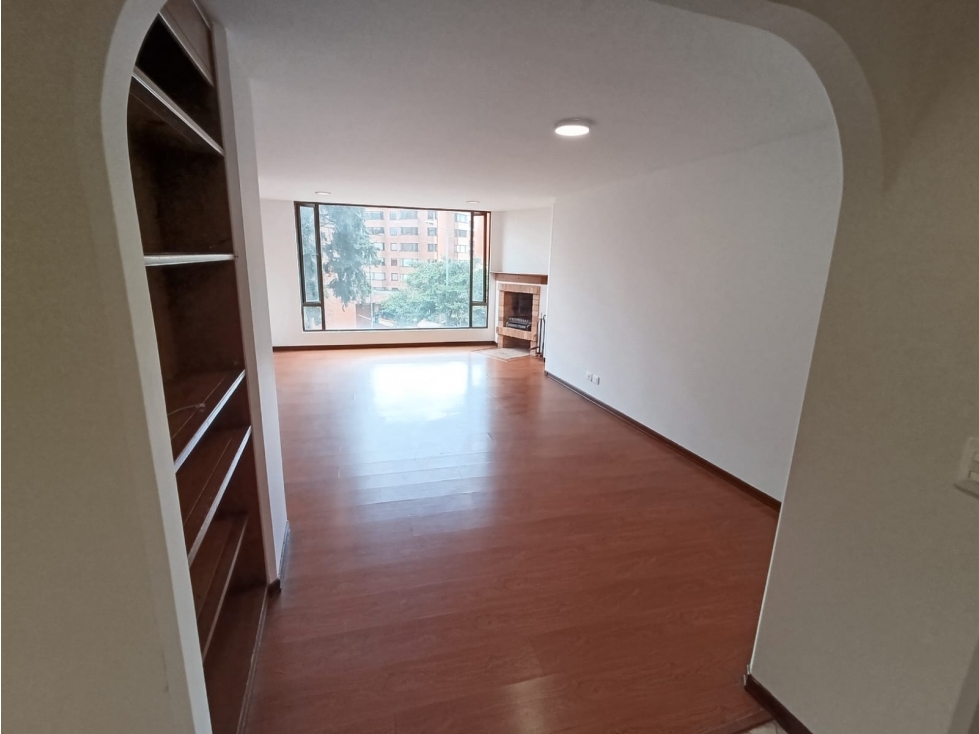 Apartamento en venta en Los Rosales, Bogotá · foto 6 de 16