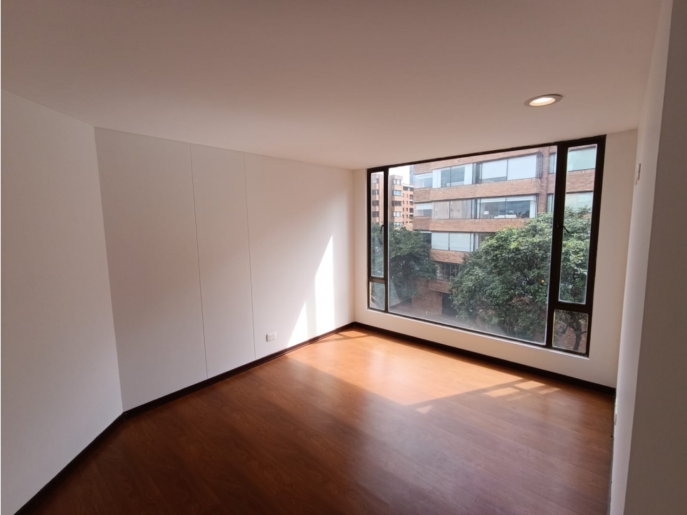 Apartamento en venta en Los Rosales, Bogotá · foto 10 de 16