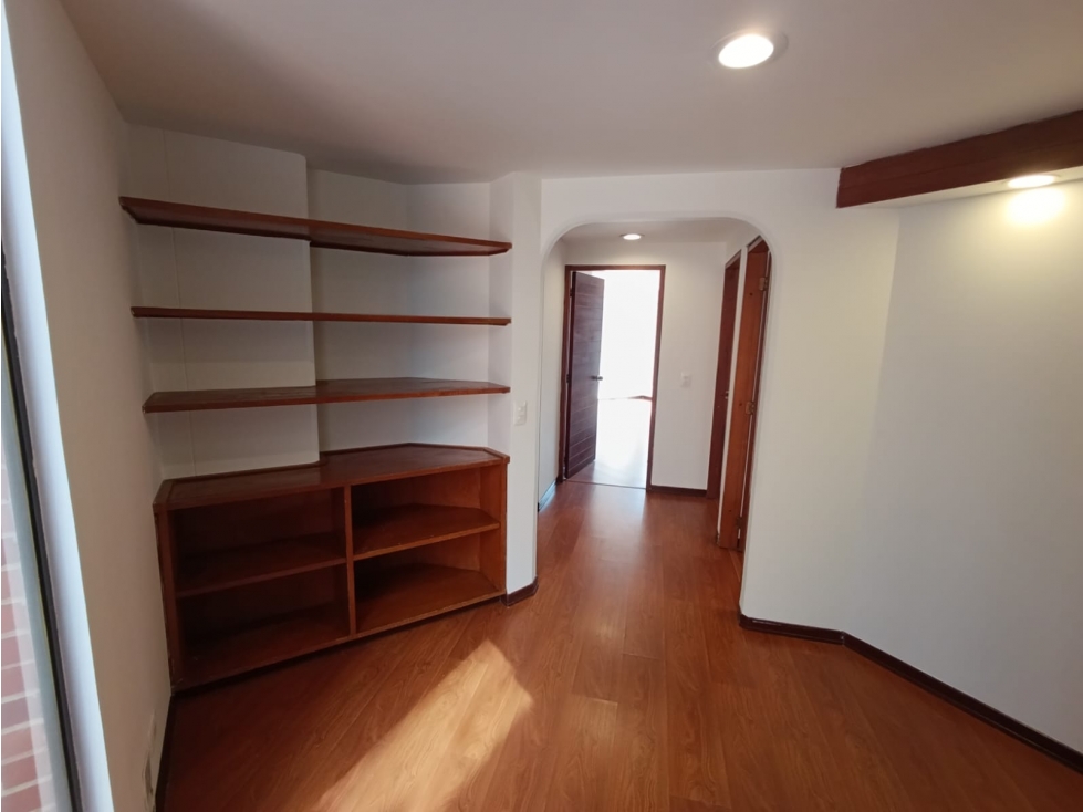Apartamento en venta en Los Rosales, Bogotá · foto 11 de 16