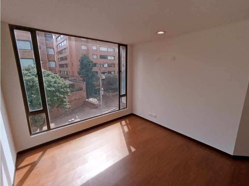 Apartamento en venta en Los Rosales, Bogotá · foto 12 de 16