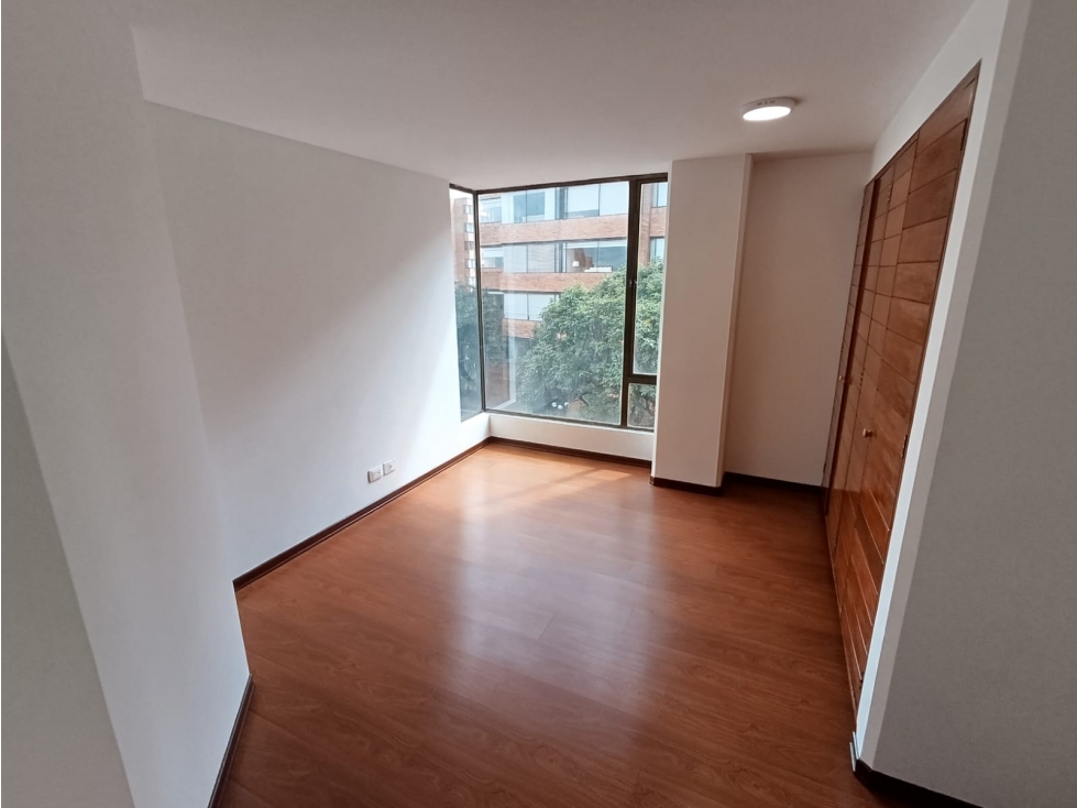 Apartamento en venta en Los Rosales, Bogotá · foto 13 de 16