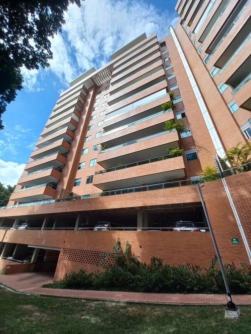 Apartamento de 3 alcobas en venta en Cerro Azul Del Vergel, Ibagué, 242 m² · foto 3 de 24
