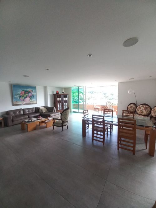 Apartamento de 3 alcobas en venta en Cerro Azul Del Vergel, Ibagué, 242 m² · foto 4 de 24