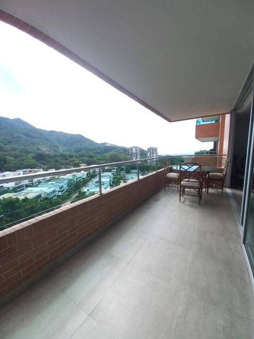 Apartamento de 3 alcobas en venta en Cerro Azul Del Vergel, Ibagué, 242 m² · foto 5 de 24