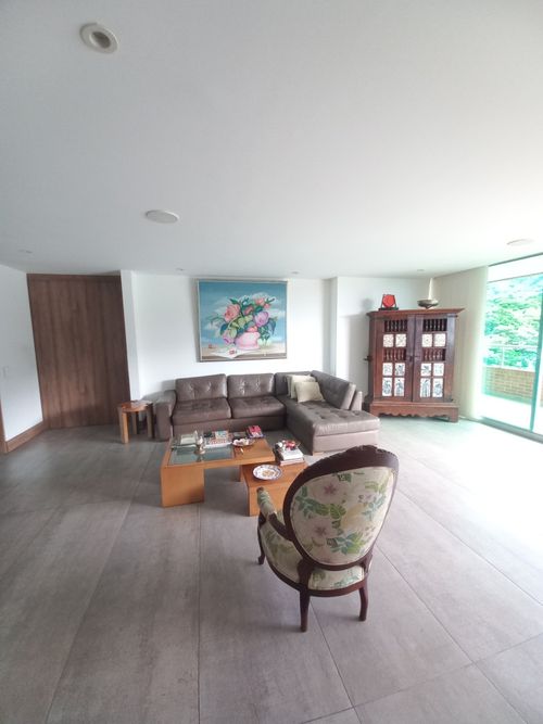 Apartamento de 3 alcobas en venta en Cerro Azul Del Vergel, Ibagué, 242 m² · foto 7 de 24