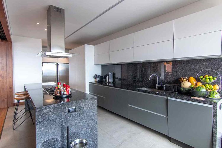 Apartamento de 4 alcobas en venta en Cerros De Los Alpes, Bogotá, 350 m² · foto 14 de 24