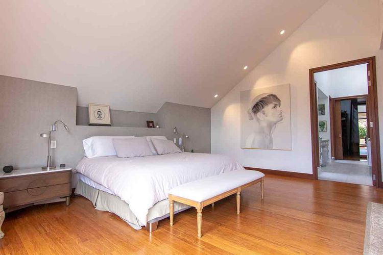 Apartamento de 4 alcobas en venta en Cerros De Los Alpes, Bogotá, 350 m² · foto 23 de 24