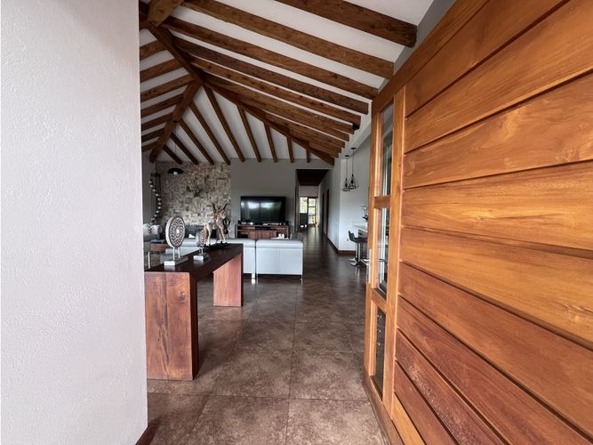 Casa de 3 alcobas en venta en So�Adora, La Ceja, 400 m² · foto 4 de 24