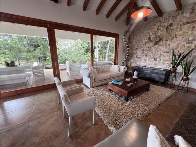 Casa de 3 alcobas en venta en So�Adora, La Ceja, 400 m² · foto 10 de 24