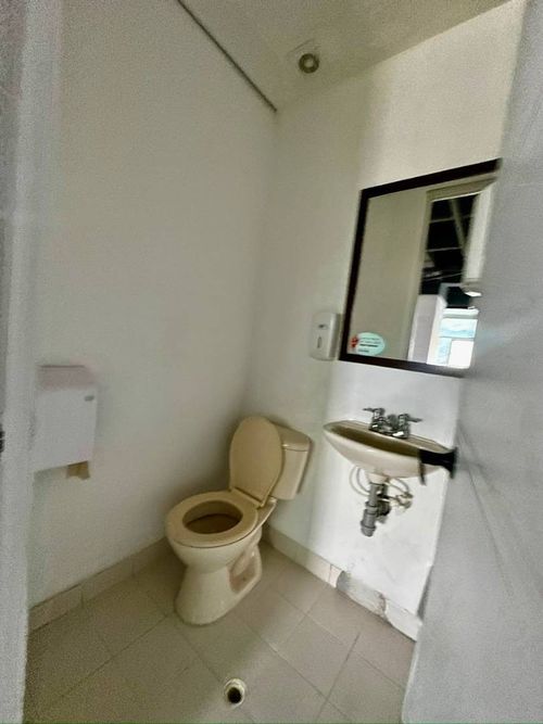 Oficina en arriendo en Milla De Oro, Medellín, 271 m² · foto 7 de 17